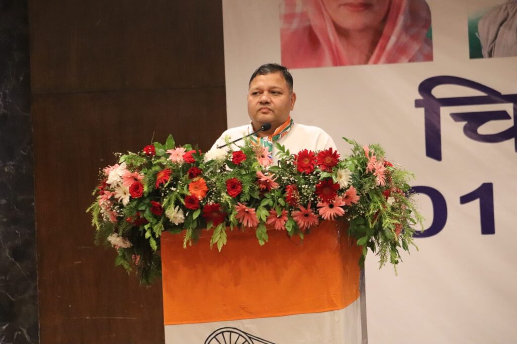 एनआईटी फरीदाबाद विधायक नीरज शर्मा ने चितिंन शिविर में भ्रष्टाचार को लेकर भाजपा सरकार पर साधा निशाना