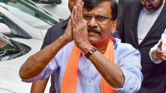 पात्रा चॉल घोटाला मामले में संजय राउत से कई घंटे हुई पूछताछ, आधी रात को हुई गिरफ्तारी
