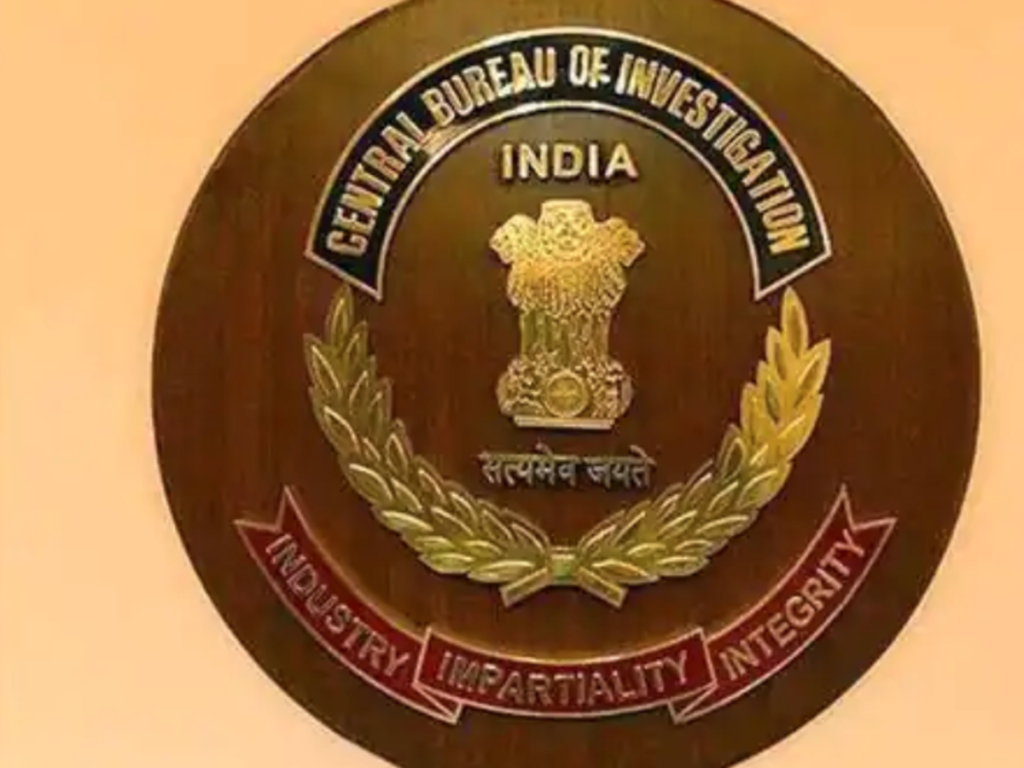 CBI ने लेफ्टिनेंट कर्नल, सूबेदार मेजर और दो ठेकेदारों को रिश्वत लेते रगें हाथों पकडा