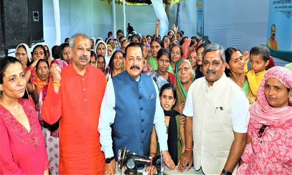 देश भर में 17 सितंबर से 2 अक्टूबर तक सेवा पखवाड़ा आयोजित करके पीएम मोदी का जन्मदिन मना रहे हैं- केंद्रीय मंत्री डॉ. जितेंद्र सिंह