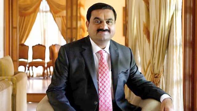 एनर्जी सेक्टर में 100 अरब डॉलर का निवेश करेगा अडानी ग्रुप