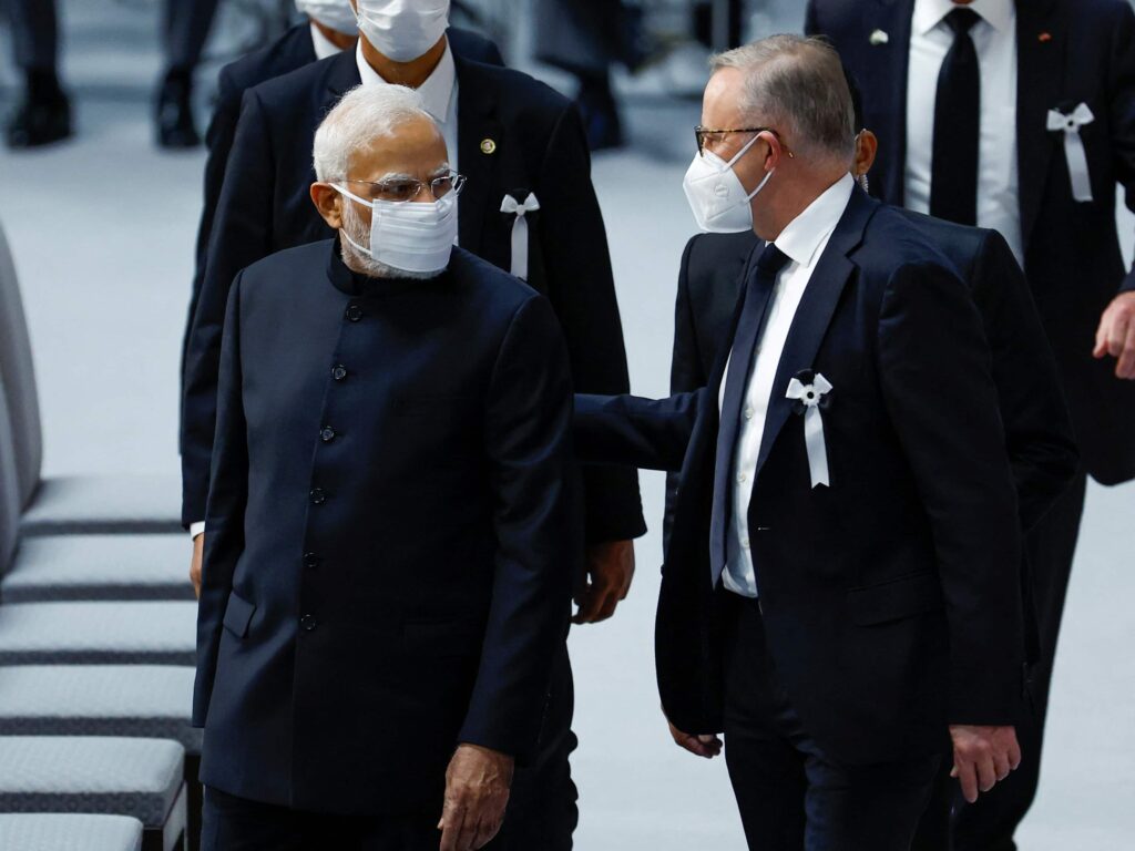 आज सुबह टोक्यो पहुंचे पीएम मोदी, जापान के प्रधानमंत्री से की मुलाकात, शिंजो आबे को दी श्रद्धांजलि