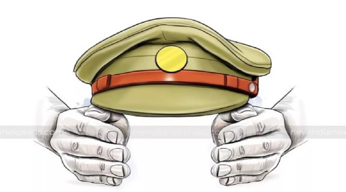 10 लाख वसूलने वाले पुलिसवाले ने पैर पकड़े, SHO का रीडर बना हिमायती
