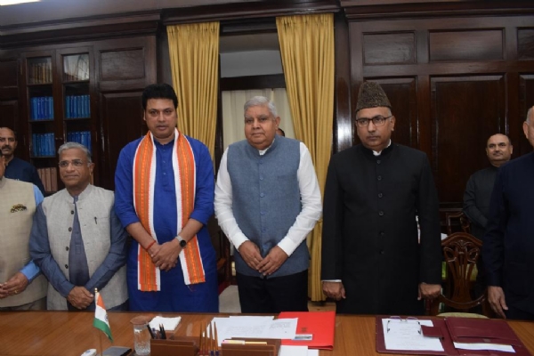 राज्यसभा के सभापति जगदीप धनखड़ ने बिप्लब कुमार देब गुलाम अली को दिलाई शपथ