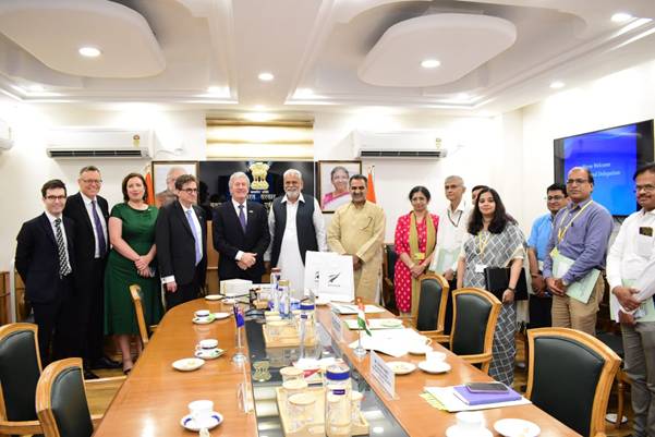 पुरषोत्तम रूपाला ने न्यूजीलैंड के व्यापार व निर्यात और कृषि मंत्री से की मुलाकात