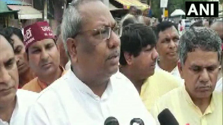यूपी के मंत्री संजय निषाद का विवादित बयान, ‘मंदिरों के पास से हटाई जाएं सभी मस्जिदें’