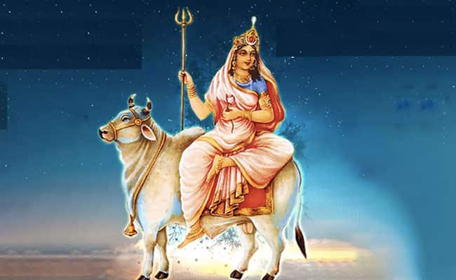 शारदीय नवरात्रि का पहला दिन, मां शैलपुत्री की पूजा, यहां जानें दिन के शुभ मुहूर्त