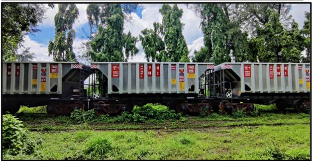 अश्विनी वैष्णव ने भारत के पहले एल्युमिनियम फ्रेट रेक – 61 बीओबीआरएनएएलएचएसएम1 का किया उद्घाटन, जानें इसकी विशेषताएं
