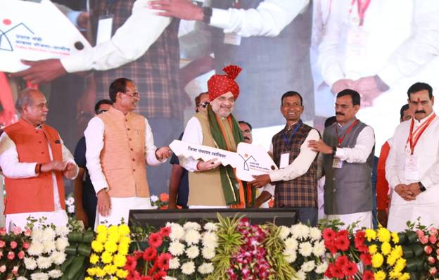 देश की अनेक समस्याएं, जिनका कई वर्षों से हल नहीं निकल सका था, मोदी जी ने ही इसका समाधान किया है- अमित शाह