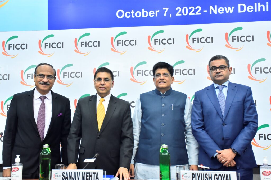 बड़ी अर्थव्यवस्था बनने के बड़े लक्ष्य पर सरकार और उद्योग को मिलकर काम करना चाहिए: पीयूष गोयल