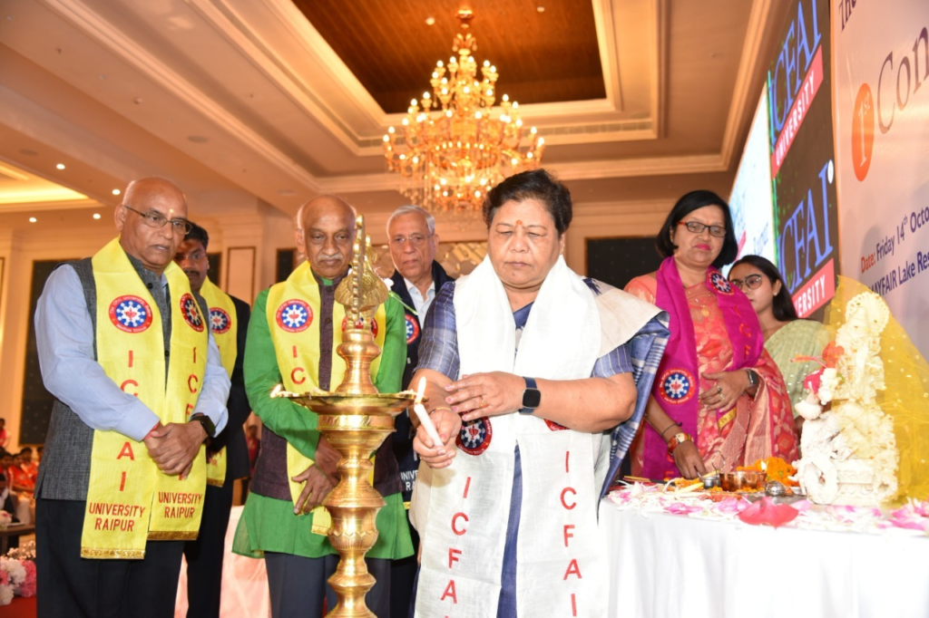 अपनी क्षमता का विकास कर, रोजगार लेने वाले से इतर रोजगार देने वाले बनें: राज्यपाल उइके