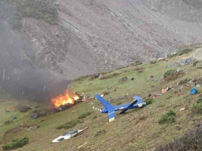 केदारनाथ के पास आर्यन कंपनी का हेलीकॉप्टर क्रैश, दो पायलटों सहित 7 लोगों की मौत