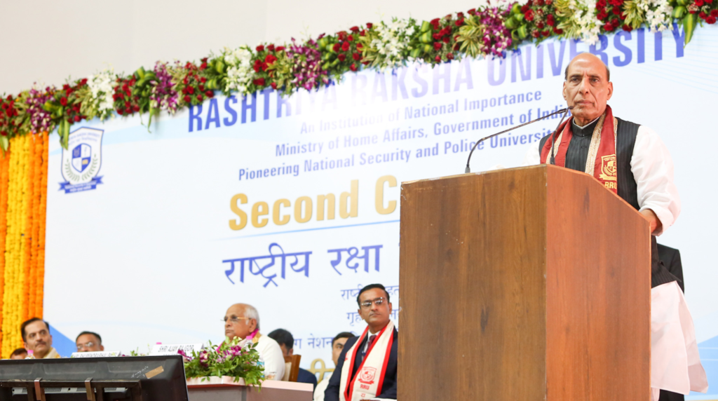 भारत सभी चुनौतियों से निपटने के लिए तैयार: रक्षा मंत्री राजनाथ सिंह