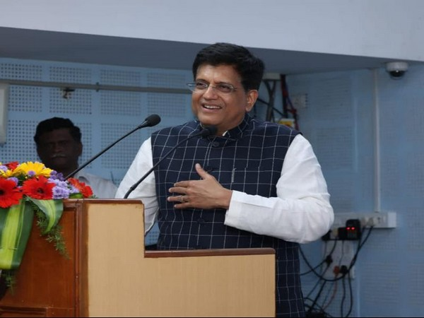 भारत में अक्षय ऊर्जा उपकरणों के वैश्विक आपूर्तिकर्ता बनने की क्षमता है: पीयूष गोयल