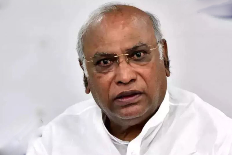 खड़गे की असली चुनौती राहुल वफादारों से पार पाना है