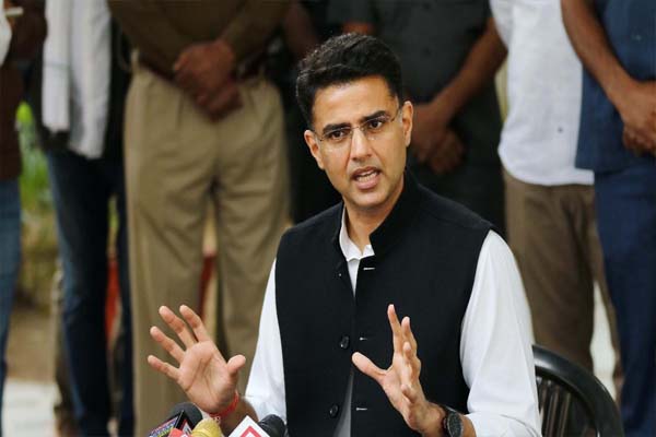 सचिन पायलट ने सरदारशहर पहुंचकर पूर्व मंत्री भंवरलाल शर्मा को अर्पित की श्रद्धांजलि
