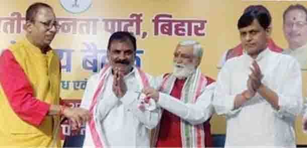 नौ साल बाद वापस लौटे पूर्व विधायक, एक बार फिर भाजपा में शामिल हुए
