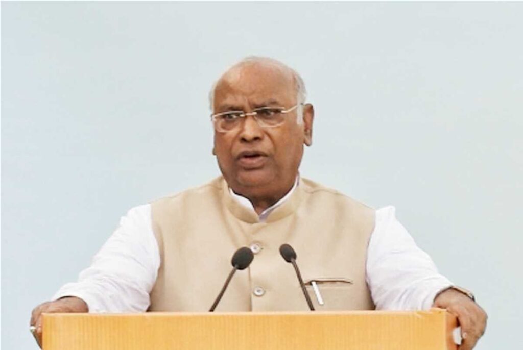 कांग्रेस ने मोरबी ब्रिज हादसे की जांच सुप्रीम कोर्ट या हाई कोर्ट के रिटायर्ड जज से कराने की मांग की