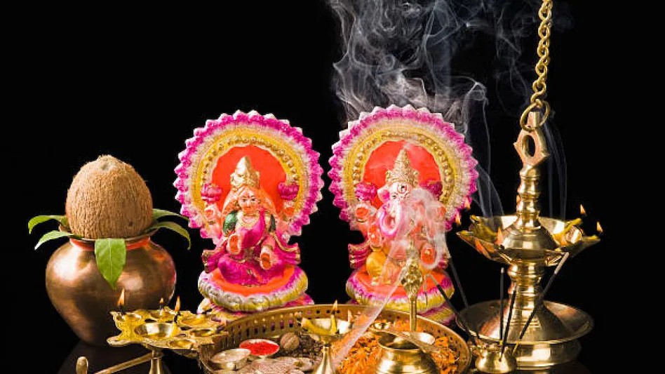 23 अक्टूबर को मनाया जाएगा धनतेरस, यहां जानें पूजा का शुभ मुहूर्त, महत्व और विधि