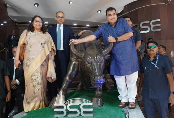 बॉम्बे स्टॉक एक्सचेंज में इन्व-आईटी एनसीडी का सूचीबद्ध किया जाना ऐतिहासिक घटना है- नितिन गडकरी