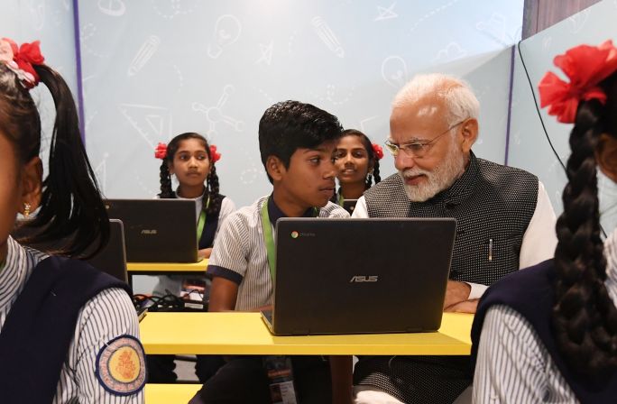 “गुजरात हमेशा से शिक्षा के क्षेत्र में कुछ अनोखे और बड़े प्रयोगों का हिस्सा रहा”- पीएम मोदी