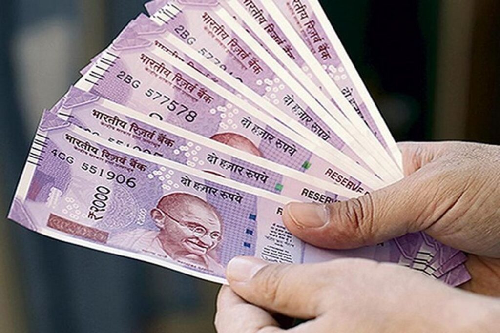 केंद्र की मोदी सरकार देश की बेटियों को दे रही है 1.50 लाख रुपये, जानिए क्या है यह स्कीम