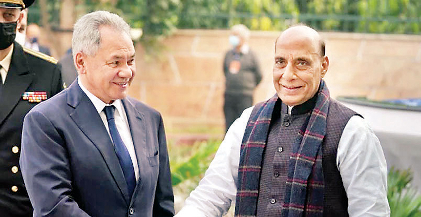 रक्षा मंत्री श्री राजनाथ सिंह और रूस के रक्षा मंत्री श्री सर्गेई शोइगू के बीच टेलीफोन पर बातचीत