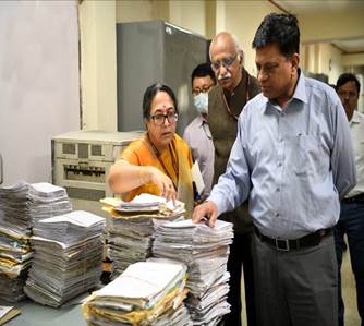 सूचना और प्रसारण सचिव ने केंद्रीय संचार ब्यूरो, सूचना भवन, दिल्ली में स्वच्छता के लिए विशेष अभियान 2.0 के तहत हुई प्रगति की समीक्षा की