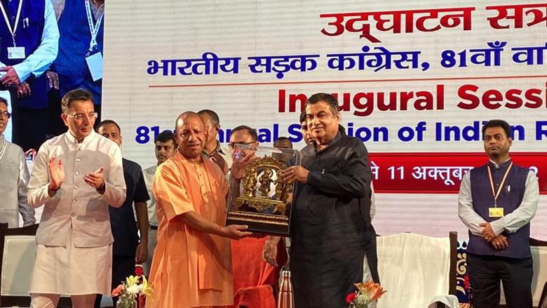 नितिन गडकरी ने तेज गति से एकीकृत और स्थायी अवसंरचना के विकास का आह्वान किया