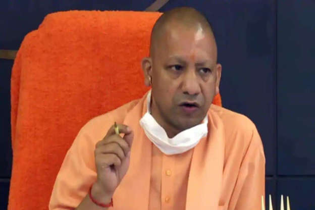 सीएम योगी आदित्यनाथ ने डिप्टी एसपी को बनाया सिपाही, जानें क्या है मामला