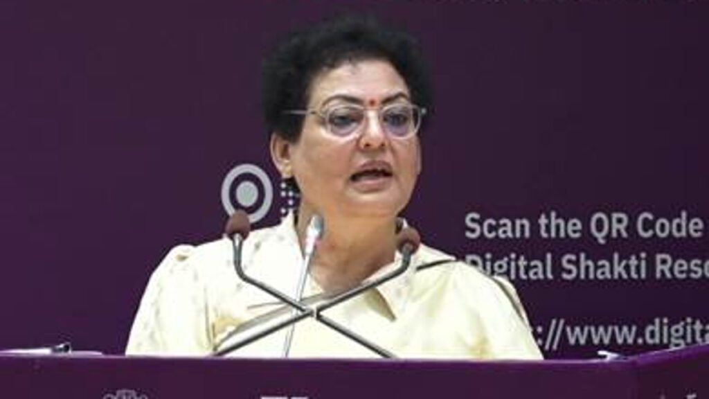 महिलाओं को डिजिटल रूप से कुशल और जागरूक बनाने के लिए राष्ट्रीय महिला आयोग ने डिजिटल शक्ति 4.0 का शुभारंभ किया