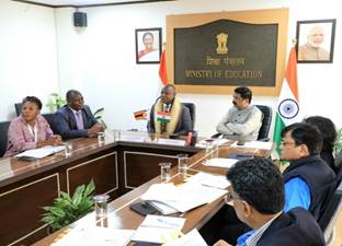धर्मेंद्र प्रधान ने मॉरीशस, तंजानिया, जिम्बाब्वे और घाना के अपने समकक्षों के साथ की कई द्विपक्षीय बैठकें