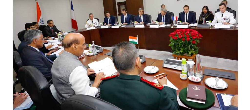 रक्षा मंत्री राजनाथ सिंह ने फ्रांस के सशस्त्र बल मंत्री के साथ चौथी भारत-फ्रांस वार्षिक रक्षा वार्ता आयोजित की