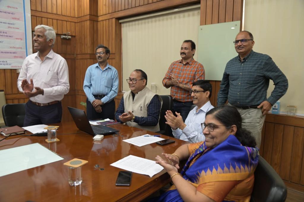 आकाशवाणी के सभी वाणिज्यिक परिचालनों के लिए ‘ब्रॉडकास्ट एयर-टाइम शेड्यूलर (बैट्स)’ लॉन्च किया