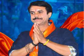 रतलाम के मेयर प्रह्लाद पटेल की बिगड़े बोल, पहले विधायक चेतन्या कश्यप को कहा पीएम फिर मारी पलटी