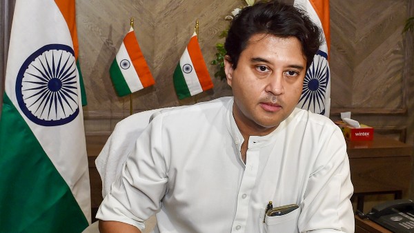 ज्योतिरादित्य सिंधिया को हुआ कोरोना ,ट्वीट कर दी जानकारी