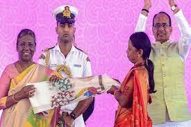 आर्थिक आत्मनिर्भरता महिलाओं के सशक्तिकरण का प्रभावी माध्यम है : राष्ट्रपति मुर्मु