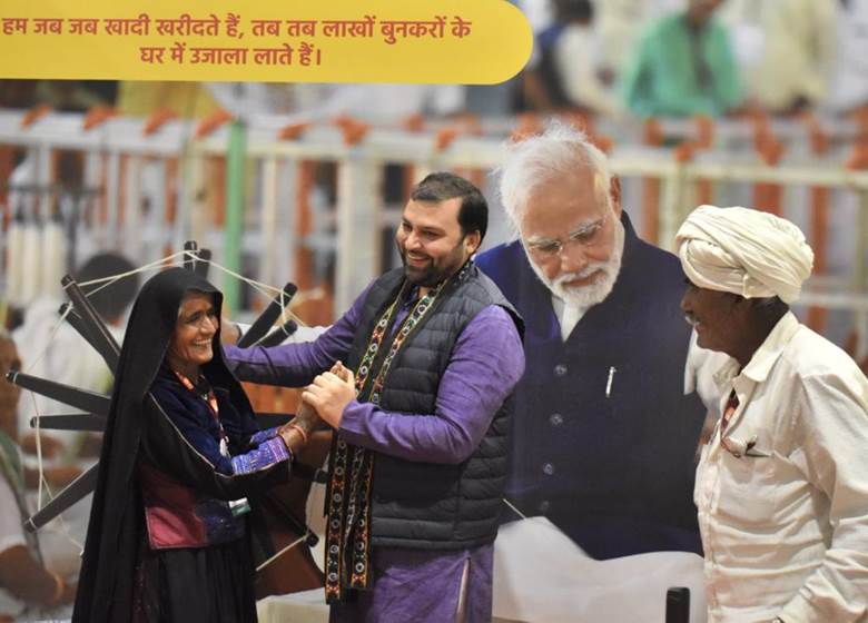 खादी इंडिया पवेलियन ने भारत अंतर्राष्ट्रीय व्यापार मेला 2022 में 12.06 करोड़ रुपये की रिकॉर्ड बिक्री दर्ज की