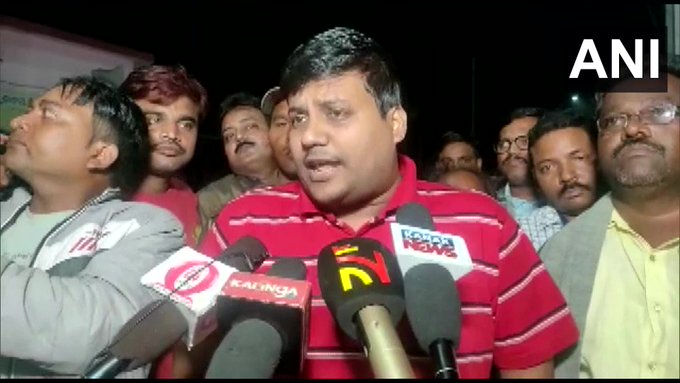 ओडिशा के केंद्रपाड़ा में विसर्जन जुलूस के दौरान हुई आतिशबाजी, आग लगने से 30 से अधिक लोग घायल