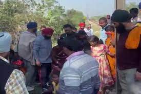 पंजाब के रूपनगर में ट्रेन की चपेट में आने से तीन बच्चों की मौत