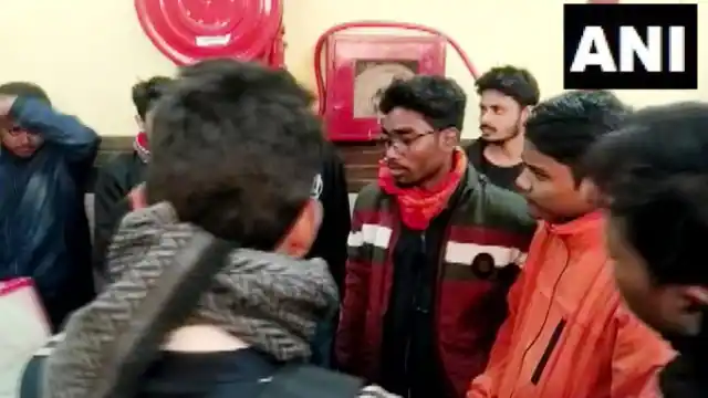 डिब्रूगढ़ विश्वविद्यालय में रैगिंग की घटना से परेशान छात्र ने छात्रावास की इमारत से लगाई छलांग, अस्पताल में भर्ती