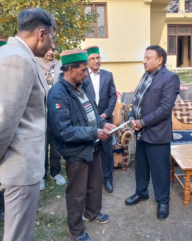 दिवंगत आत्मा के लिए सच्ची श्रद्धांजलि तभी होगी जब हम सब देशवासी मतदान में बढ़ चढ़ कर हिस्सा लें और लोकतंत्र की नींव को और सुदृढ़ करें – सीईसी राजीव कुमार