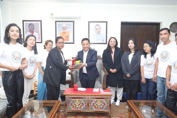 सीएम प्रेम सिंह तमांग ने उषा थीनघ लामा के नेतृत्व में बीज प्रकोष्ठ के सदस्यों से की मुलाकात