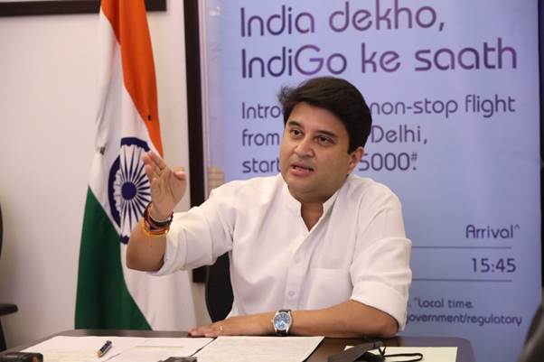 केंद्रीय नागरिक विमानन मंत्री ज्योतिरादित्य सिंधिया ने हुबली और दिल्ली के बीच सीधी उड़ान का किया शुभारंभ