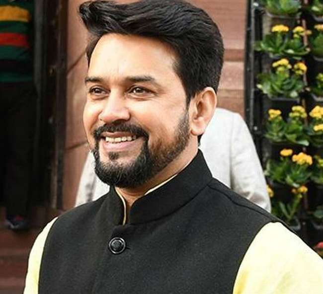 भोपाल पहुंचे केंद्रीय सूचना और प्रसारण मंत्री अनुराग ठाकुर, राजा भोज हवाई अड्डे पर हुआ भव्य स्वागत
