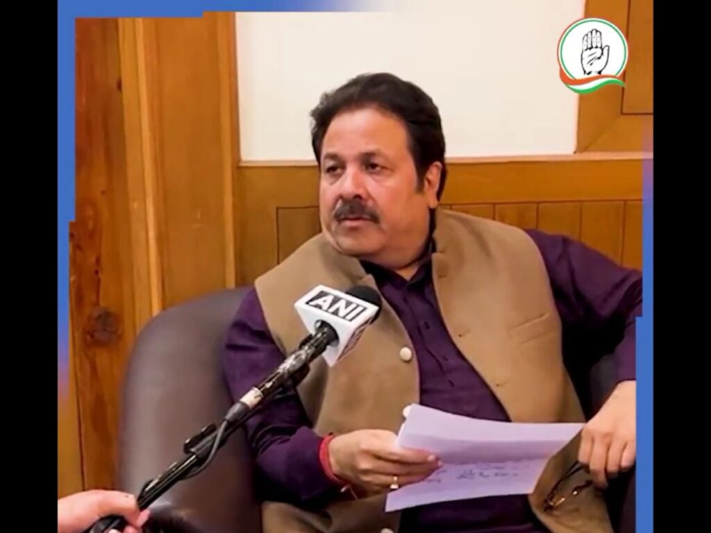 ‘वोटिंग से तय होगा सीएम का नाम’- पार्टी प्रभारी राजीव शुक्ला