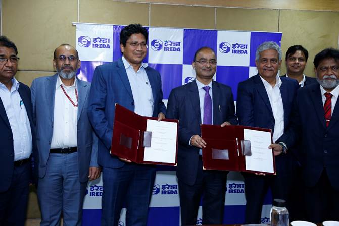 इरेडा ने 1,000 मेगावाट की सौर ऊर्जा परियोजना के लिए एसजेवीएन ग्रीन एनर्जी लिमिटेड के साथ 4,445 करोड़ रुपये का ऋण समझौता किया