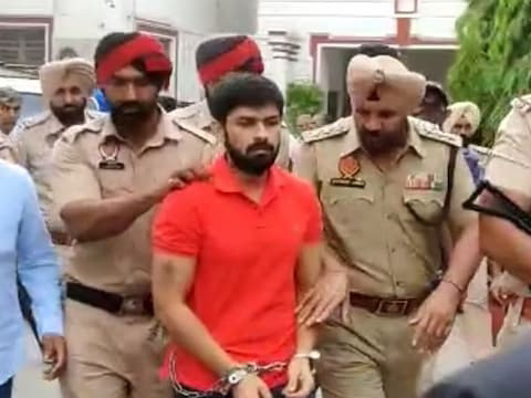 लारेंस बिश्नोई को बंदूकें देने वाला हथियारों का सौदागर गिरफ्तार