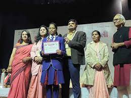 देश की प्रतिभाओं को जे पी अवार्ड से सम्मानित किया गया