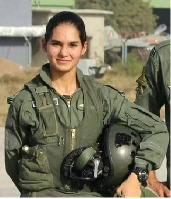 अवनी चतुर्वेदी को अपना आदर्श मानने वाली ,उत्तर प्रदेश के मिर्जापुर की सानिया मिर्जा बनेगी पहली मुस्लिम महिला फाइटर पायलट